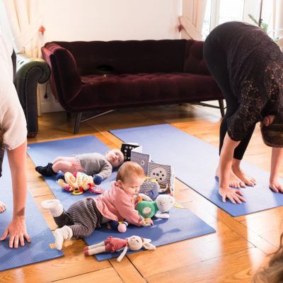 yoga post natal Yoga Club Rennes with babies